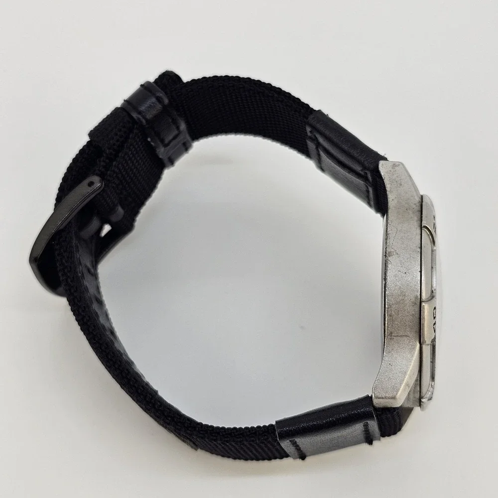 VTG Timex Men's Watch 38MM New Black Nylon Bands New Battery LIGHT‎ NOT WORKING